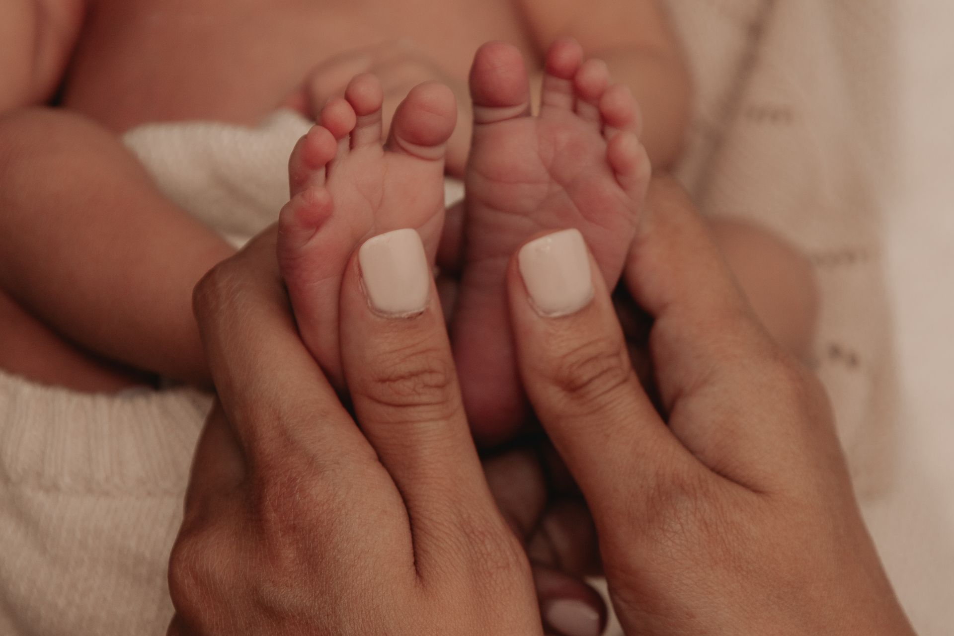 Newborn Survival Tips: The Real Talk No One Gives You